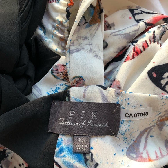 Butterfly dress with tie back - Picture 3 of 3